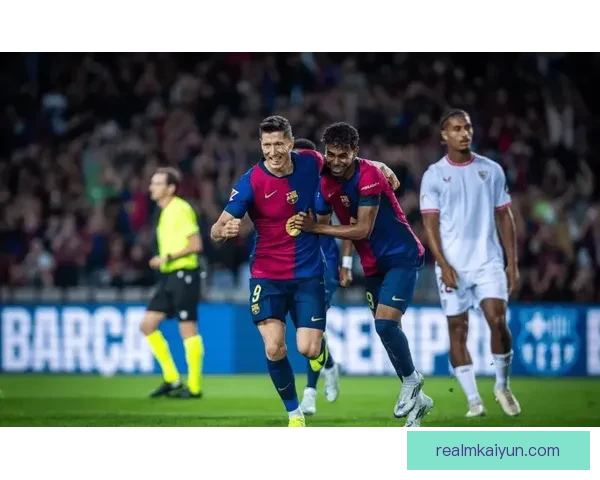 莱万多夫斯基持续保持高水平表现，状态回暖引发关注